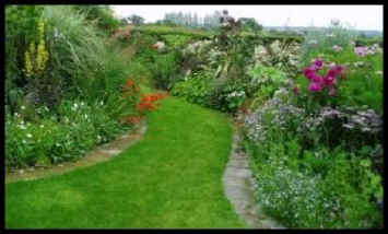 Grassy paths lead around island borders to give everchanging aspects.